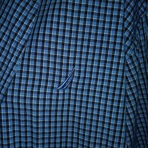 Great Men's navy blue Nautica robe!!